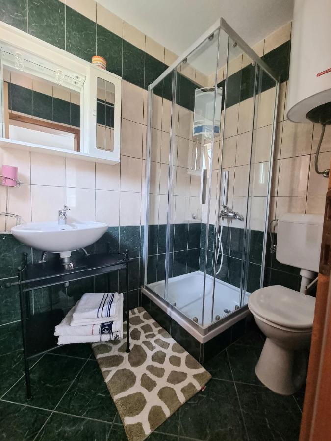 1 Apartment